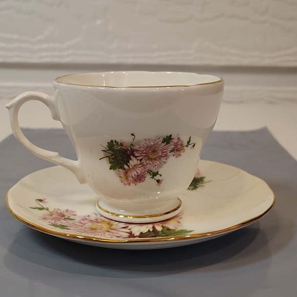Duchess Fine Bone China England Floral Tea Cup And Saucer Pink Flowers - Picture 2 of 8
